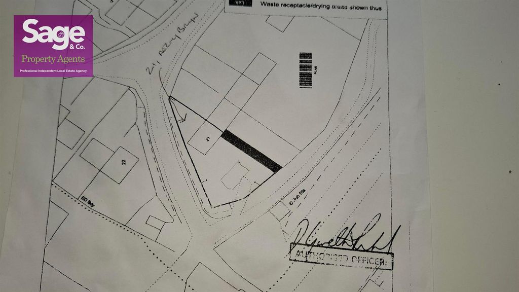 Property photo 3 of 28