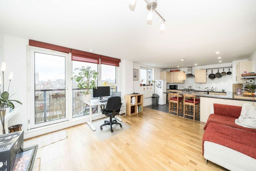 Property photo 1 of 6