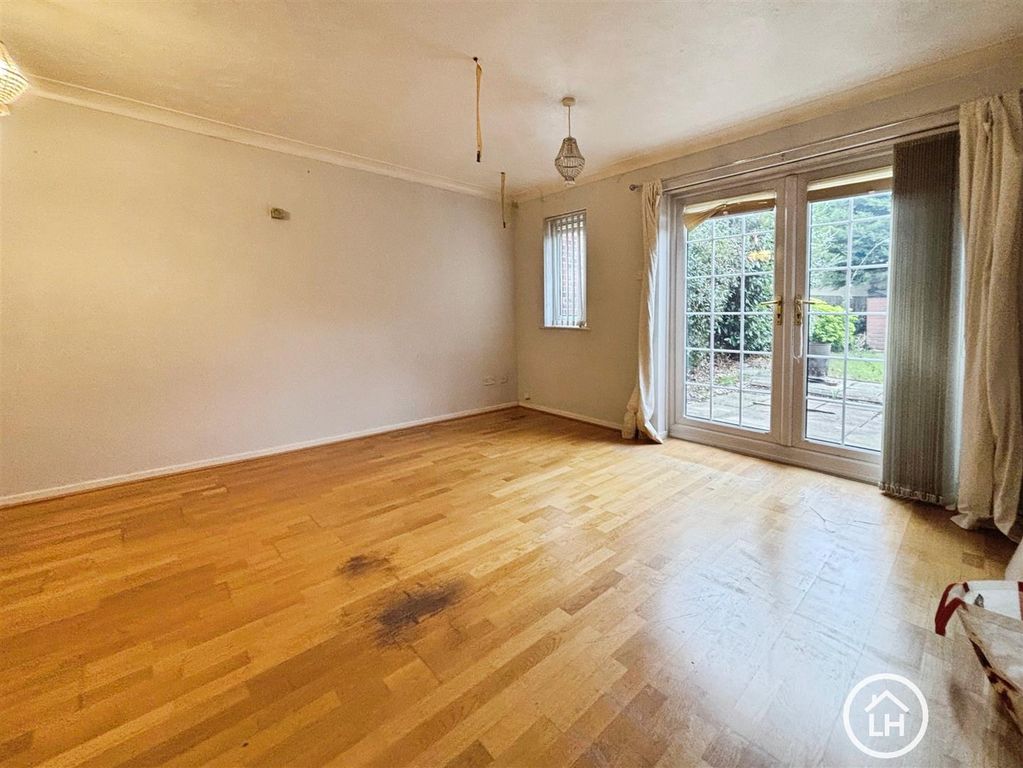 Property photo 3 of 13 212B873c--4D45-B9F2-9B3E6B38C3F9-50272-00003284F87