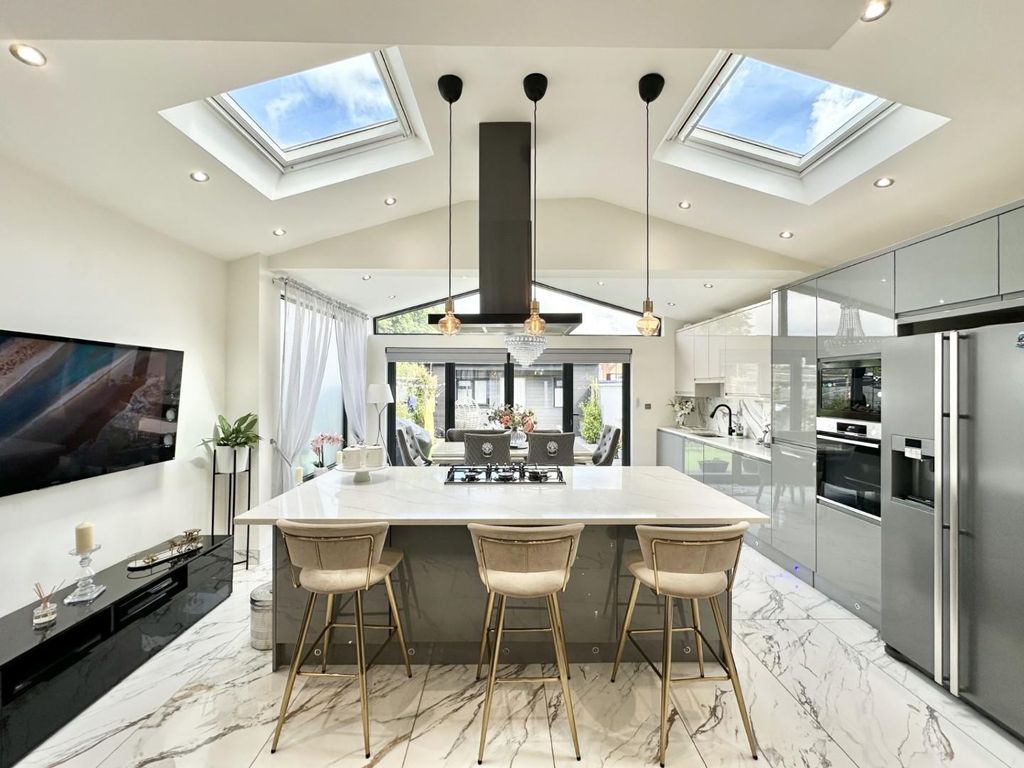 Property photo 3 of 20 30De7E1d-6614-4A95-80B6-E95736A19Ef9.Jpg