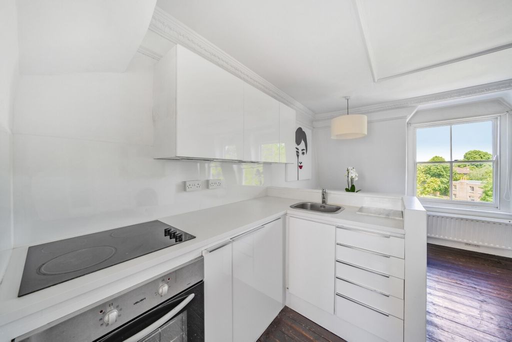 Property photo 3 of 12 1135999 (5)