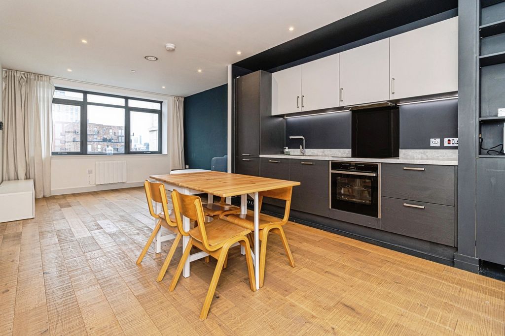 Property photo 2 of 8 Photo