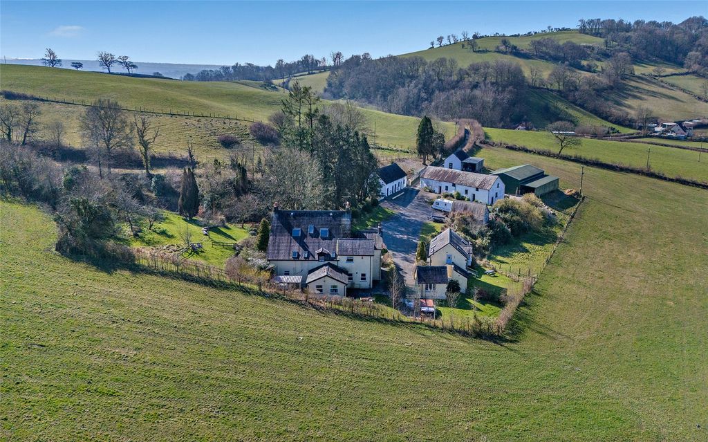 Property photo 3 of 52 Aerial