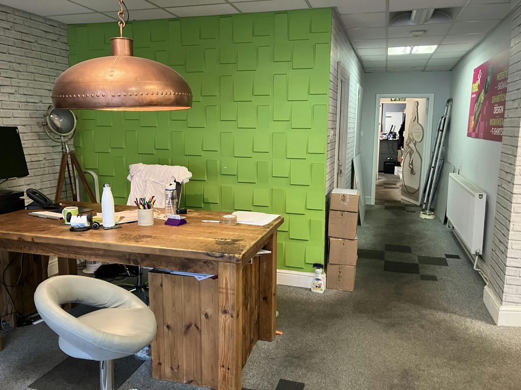 Property photo 3 of 11 Img_0587.Jpeg