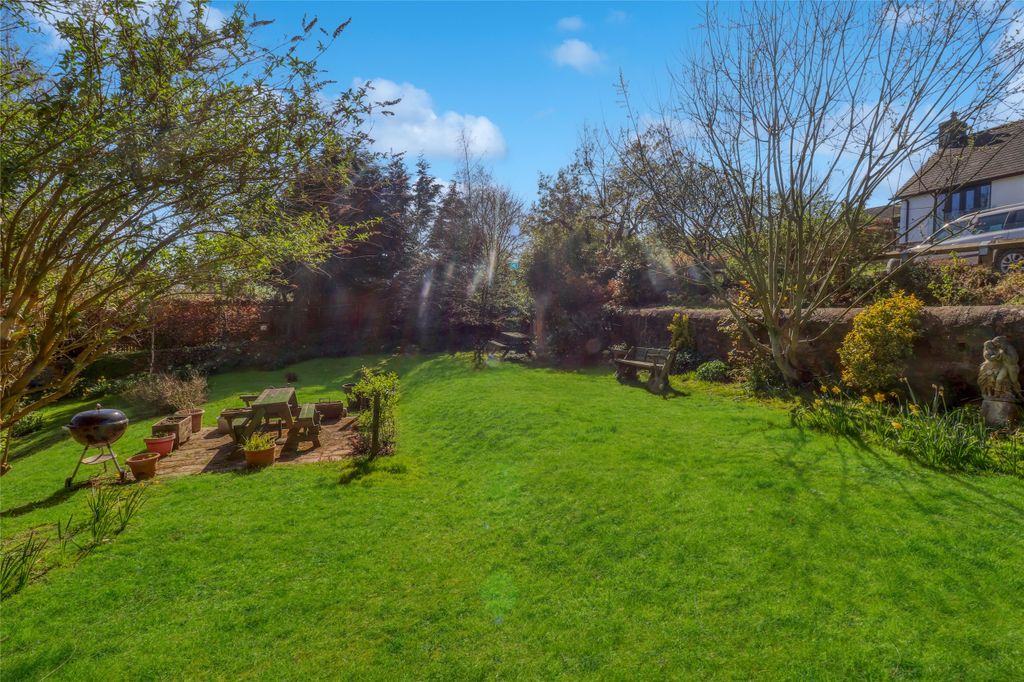 Property photo 2 of 9 2 - Picture No. 08