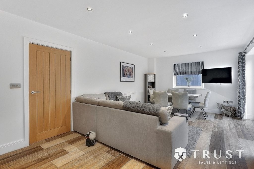 Additional image 14 of 4 bed detached house for saleDuxbury Gardens, Liversedge WF15