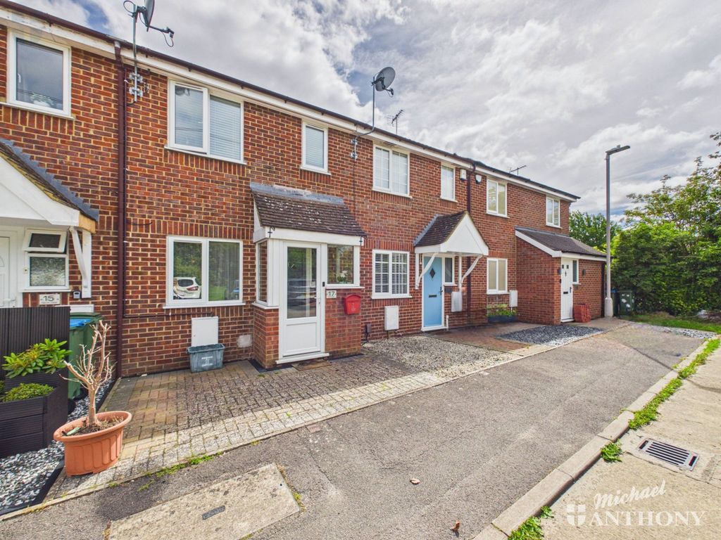 Property photo 1 of 14 Cam03852G0-Pr0702-Still014