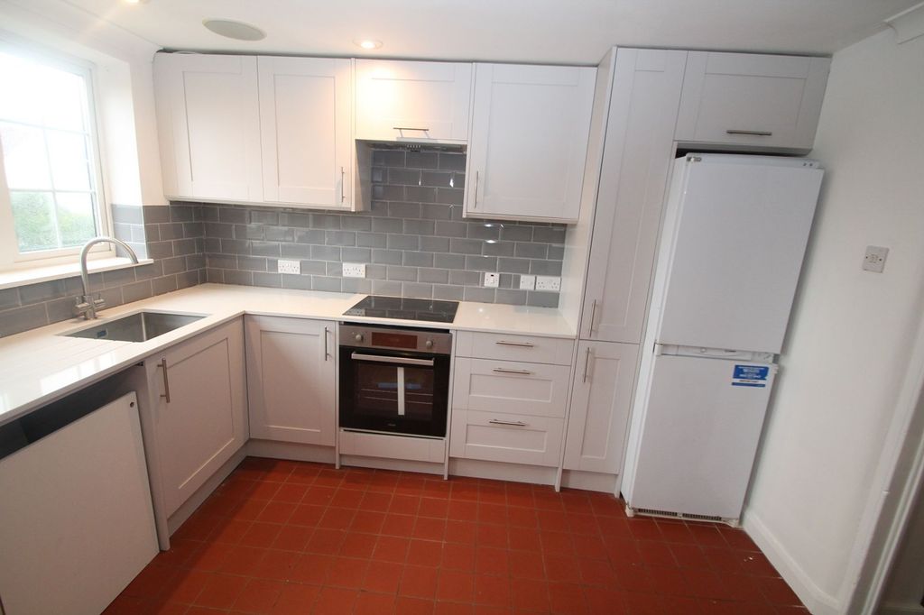 Property photo 2 of 10 Photo 7