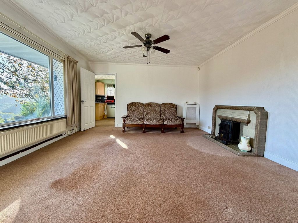 Property photo 2 of 58