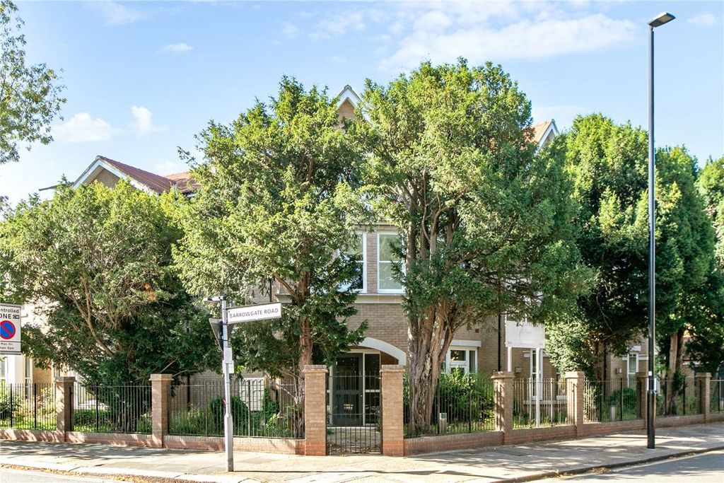 Property photo 1 of 5