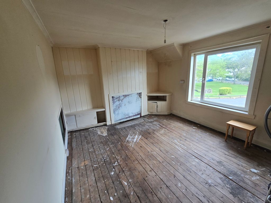 Property photo 2 of 12 2