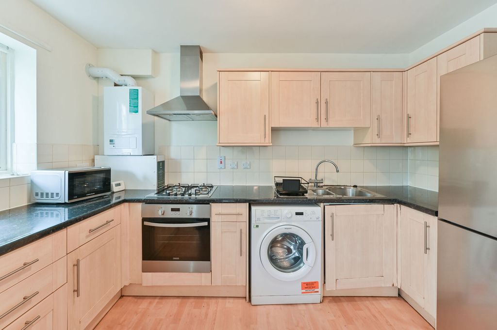 Property photo 3 of 16