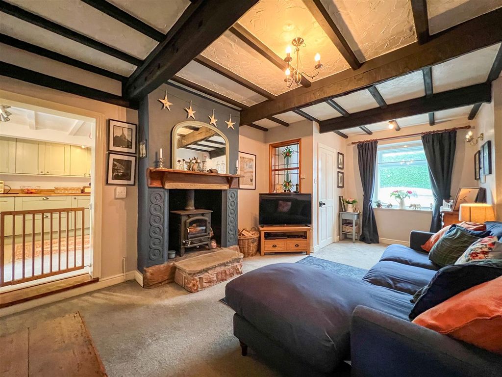 Property photo 3 of 34 Sitting Room