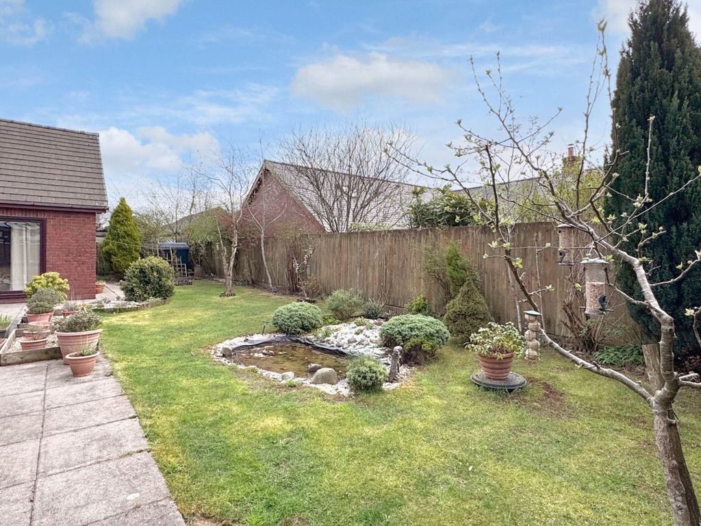 Property photo 2 of 35