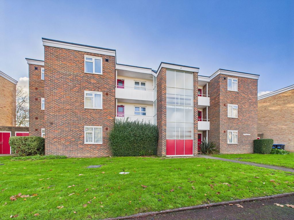 Property photo 1 of 8