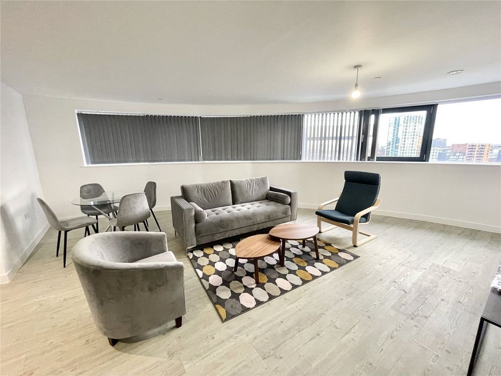 Property photo 2 of 15 1