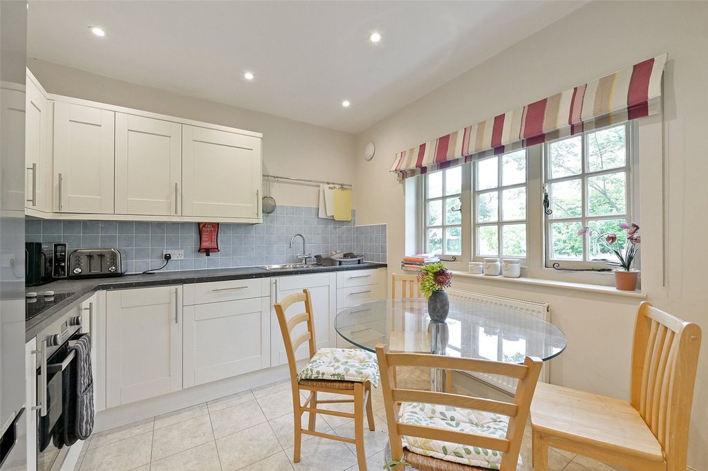 Property photo 3 of 14 Kitchen