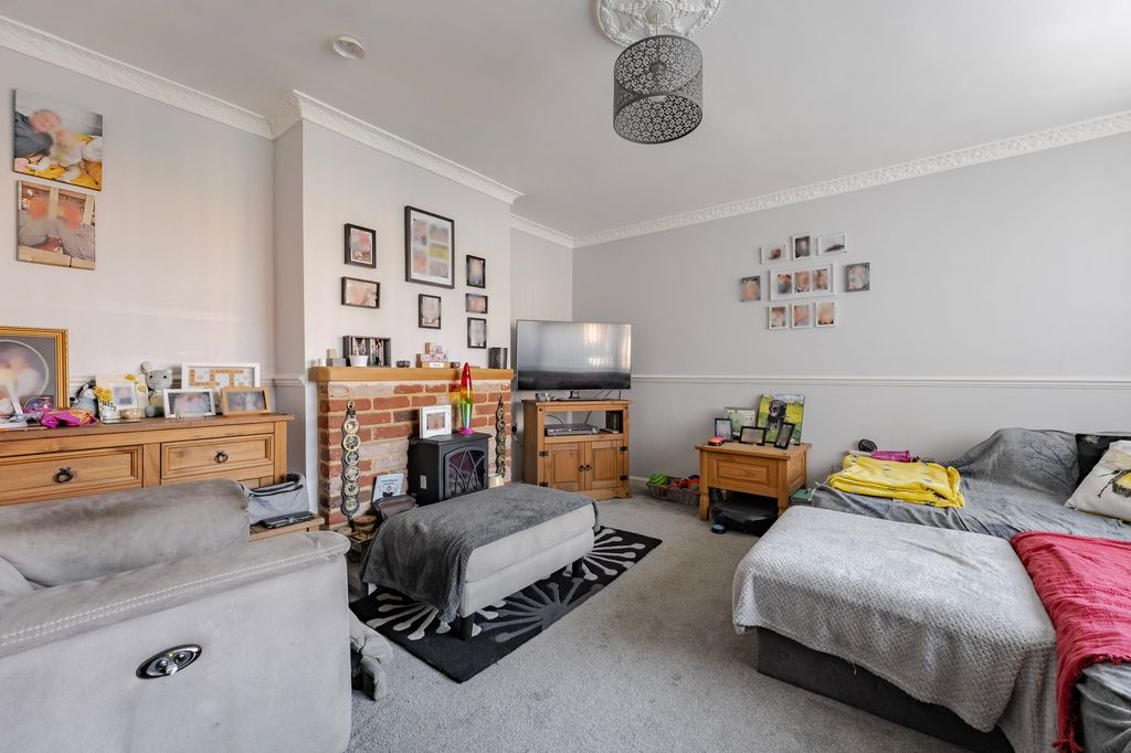 Property photo 3 of 14