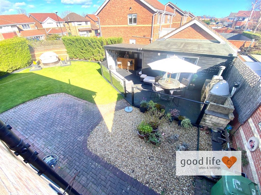 Property photo 3 of 31 20260314_125711189_Ios75Tollertondrive.Jpg