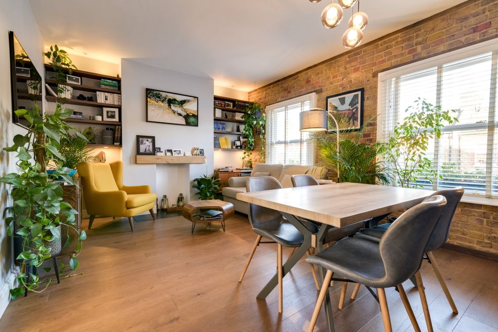 Property photo 1 of 8 Nimu - 118 Bravingto