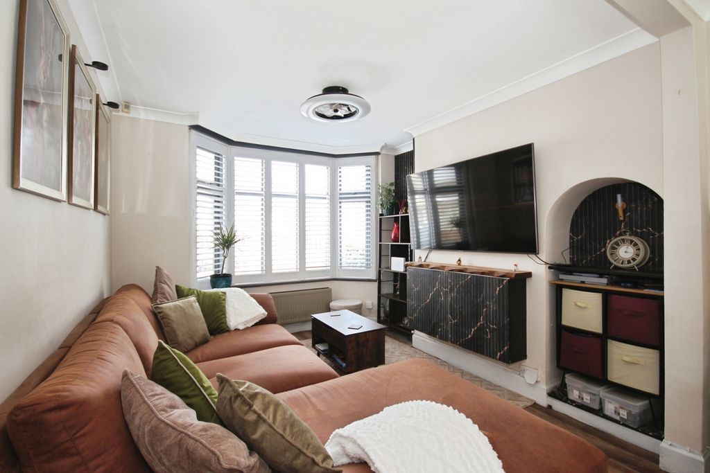 Property photo 2 of 21 Pbox-Img.Jpg