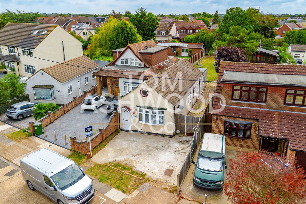 Property photo 1 of 17 Picture No. 02