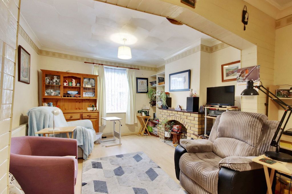 Property photo 2 of 15