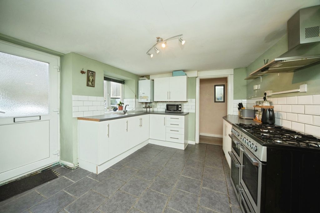 Property photo 2 of 17 Pbox-Img.Jpg