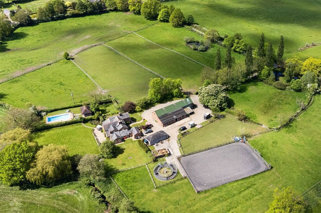 Property photo 1 of 25 Woodworth Green Farm