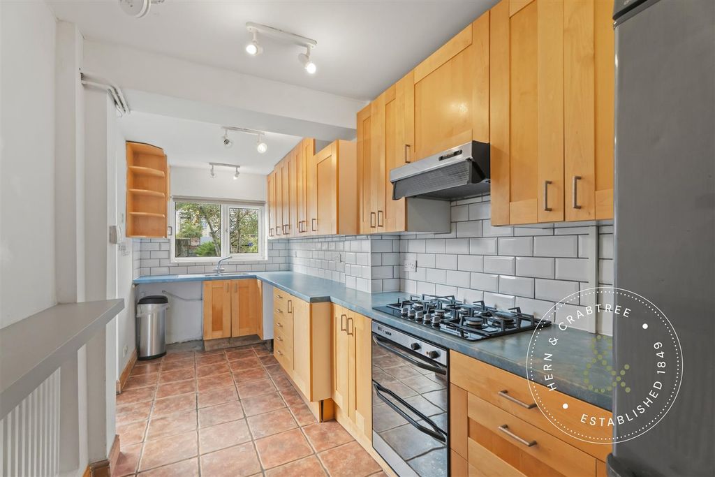Property photo 3 of 15 Kitchen