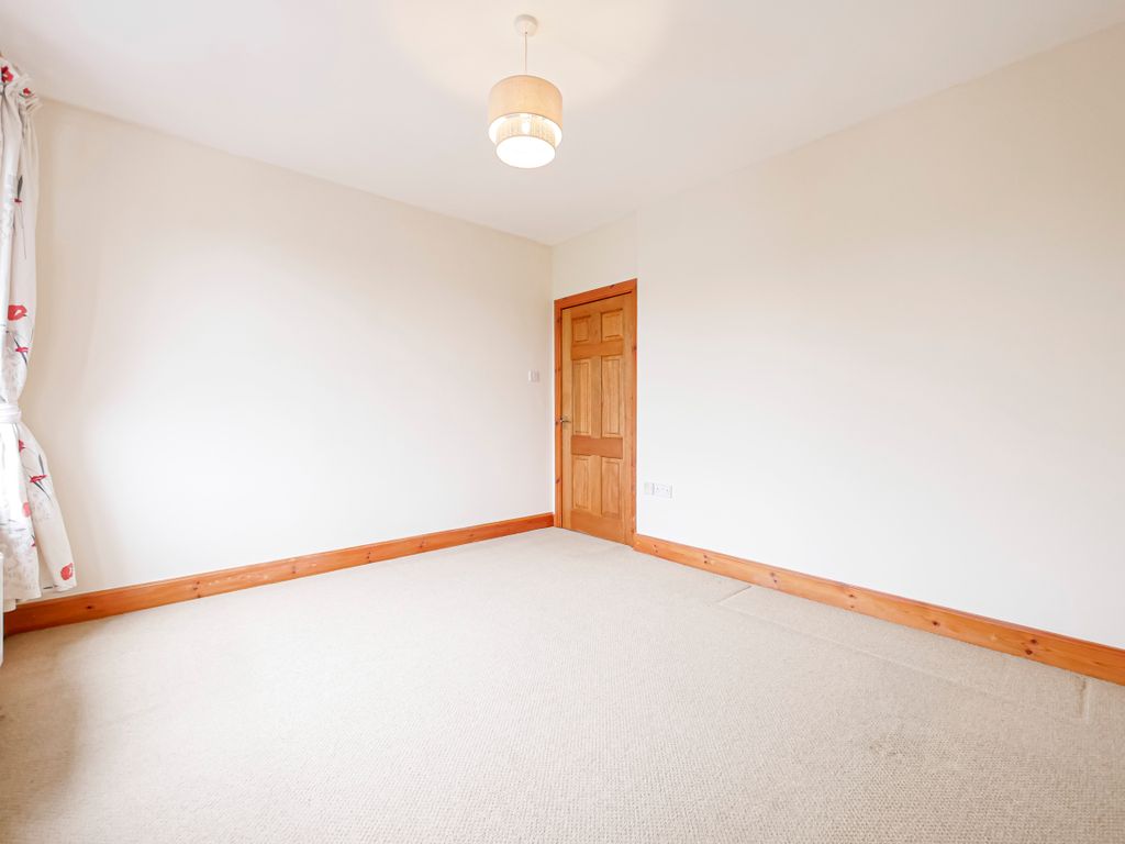 Property photo 2 of 11 Bedroom 2-2
