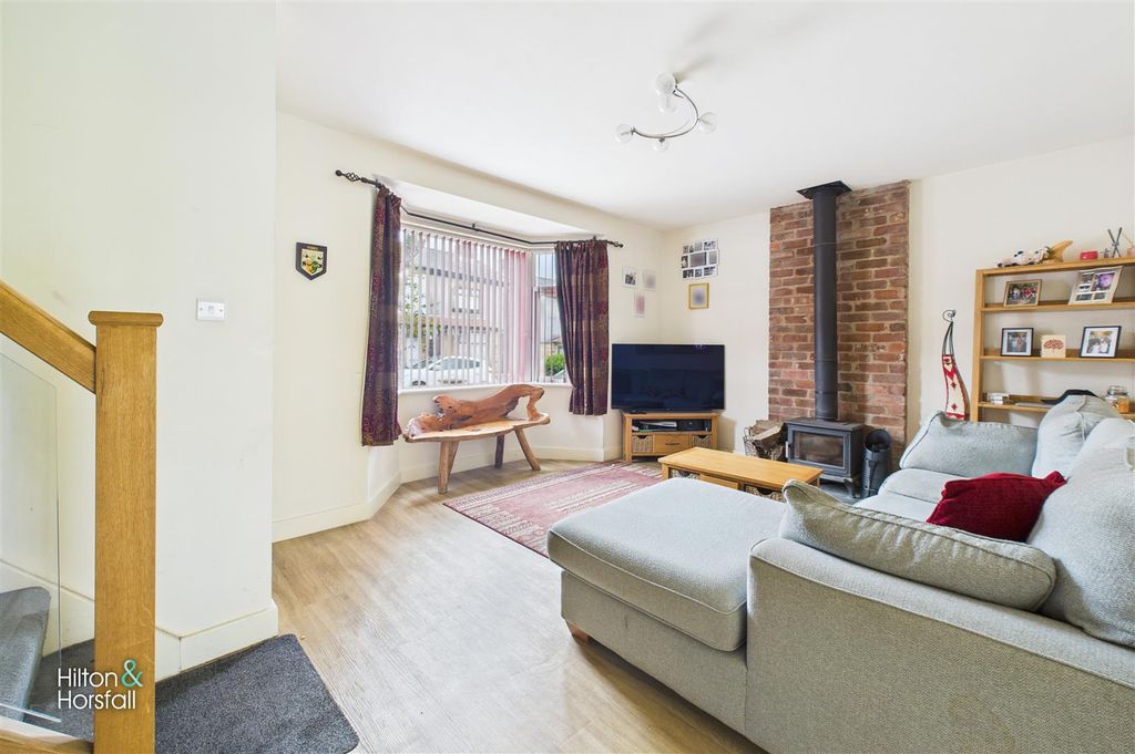 Property photo 2 of 20 Wordsworth Road