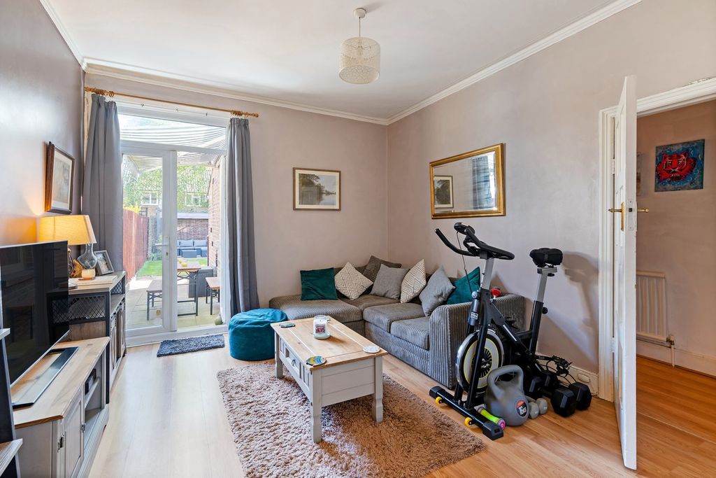 Property photo 2 of 11