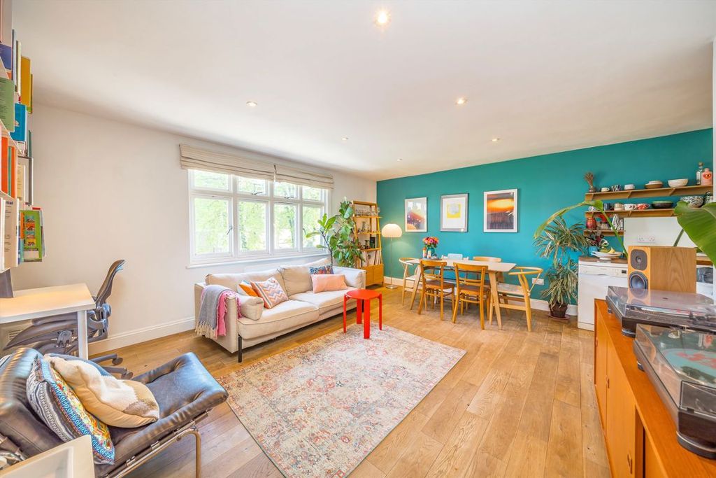Property photo 2 of 7