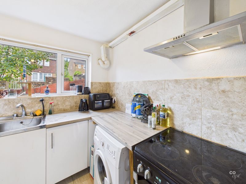 Property photo 1 of 9 Kitchen