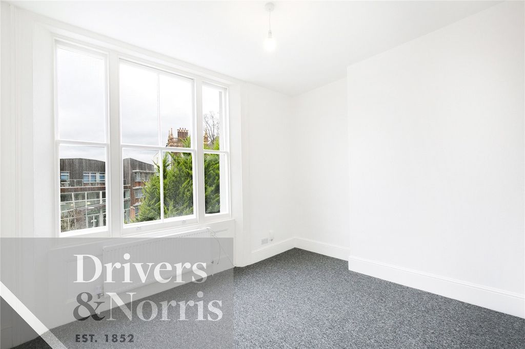 Property photo 3 of 6 Picture No. 09