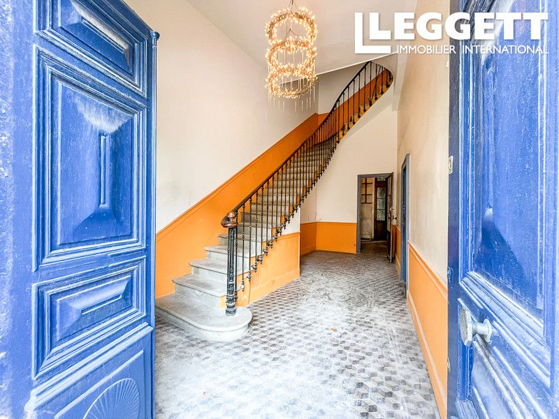 Property photo 2 of 10