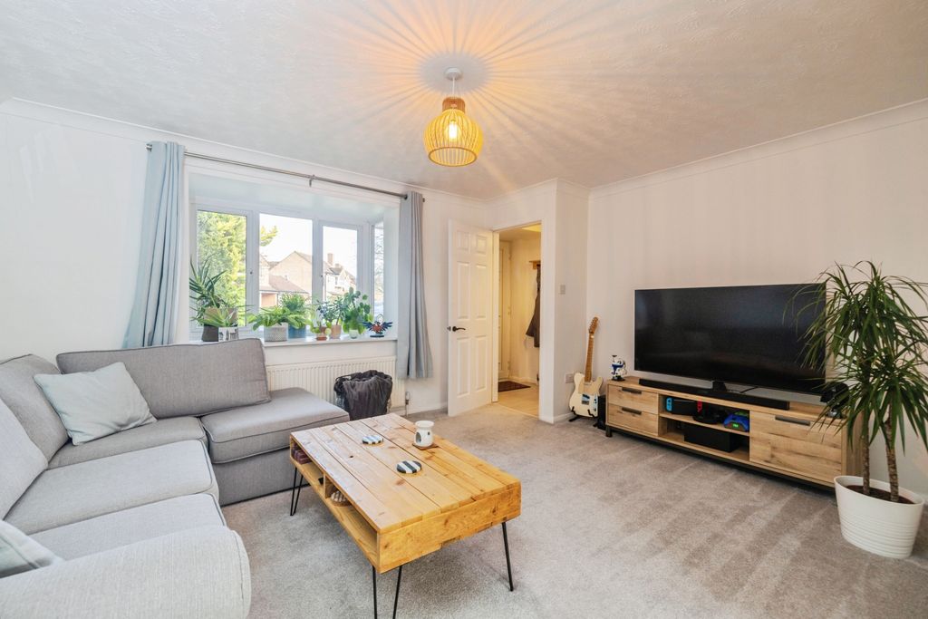 Property photo 2 of 12 Living Room