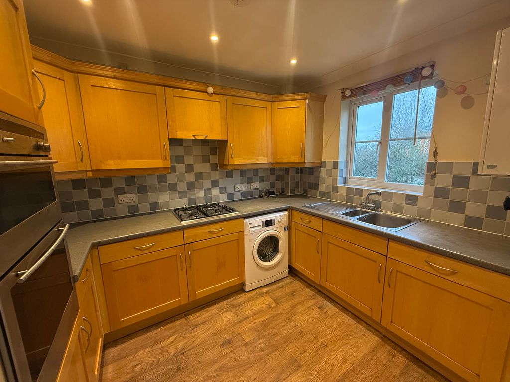 Property photo 2 of 15 Kitchen