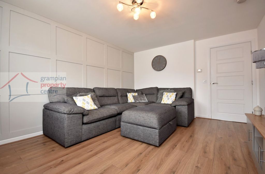 Property photo 3 of 24 l1.Jpg