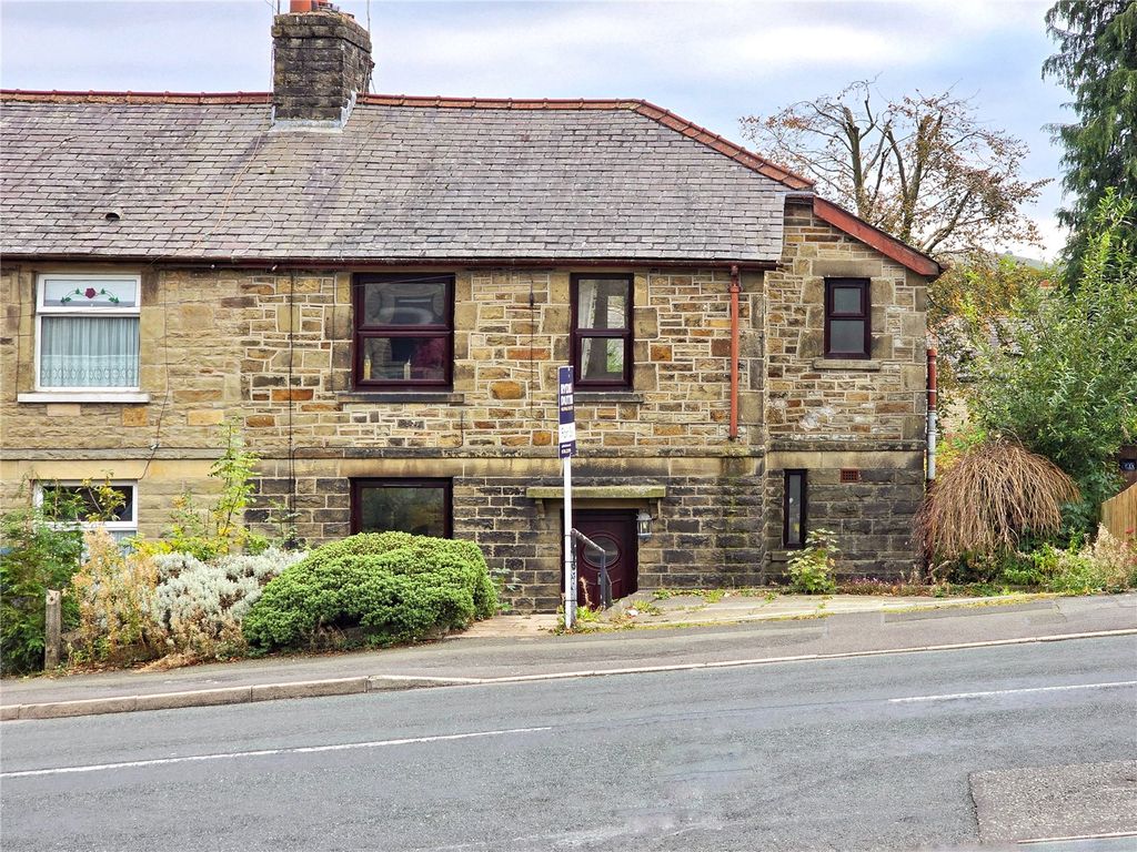 Property photo 2 of 20 Stone Semi-Detached