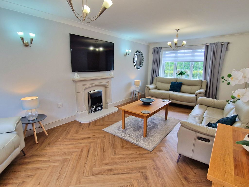 Property photo 3 of 35