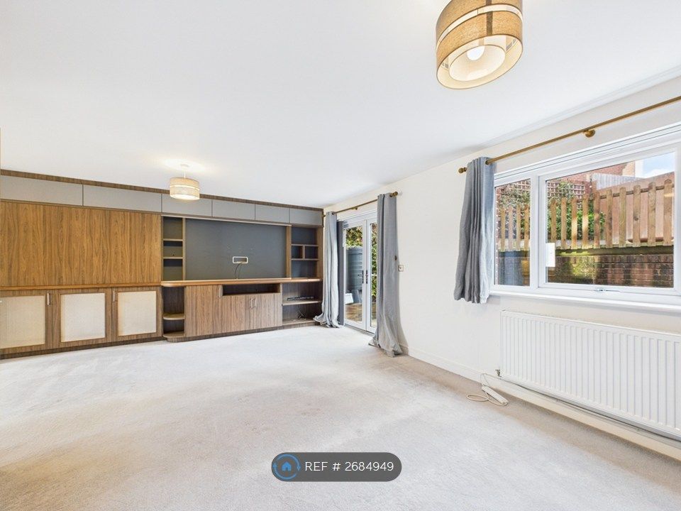 Property photo 3 of 12 Living Area