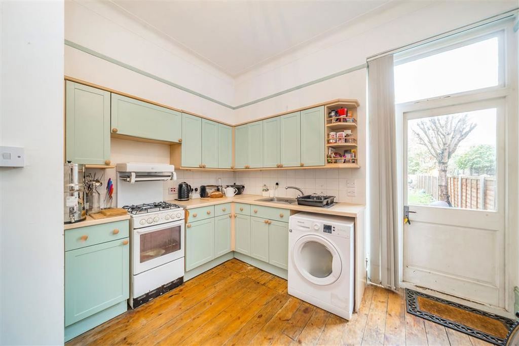 Property photo 3 of 4