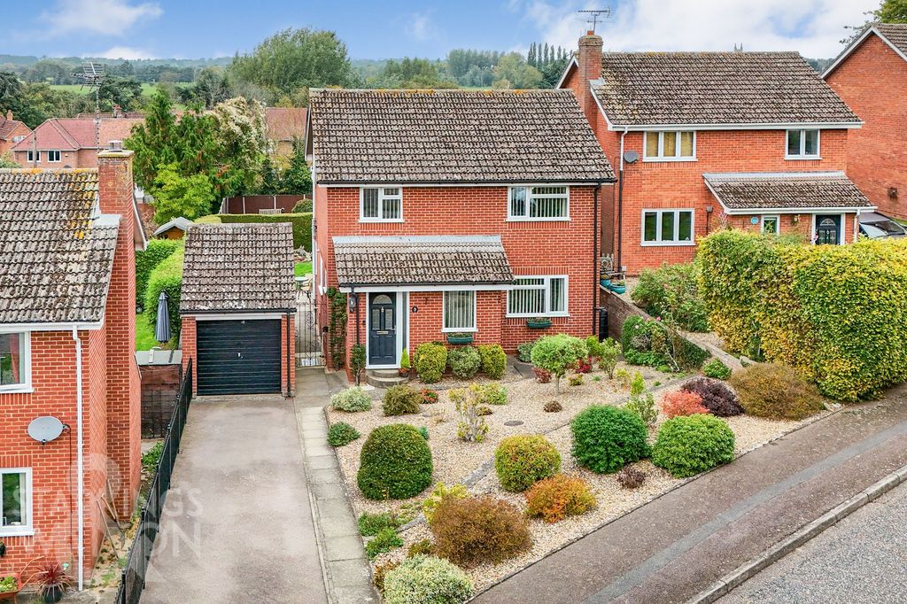 Property photo 1 of 27