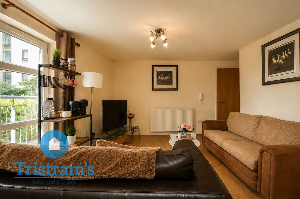 Property photo 3 of 12