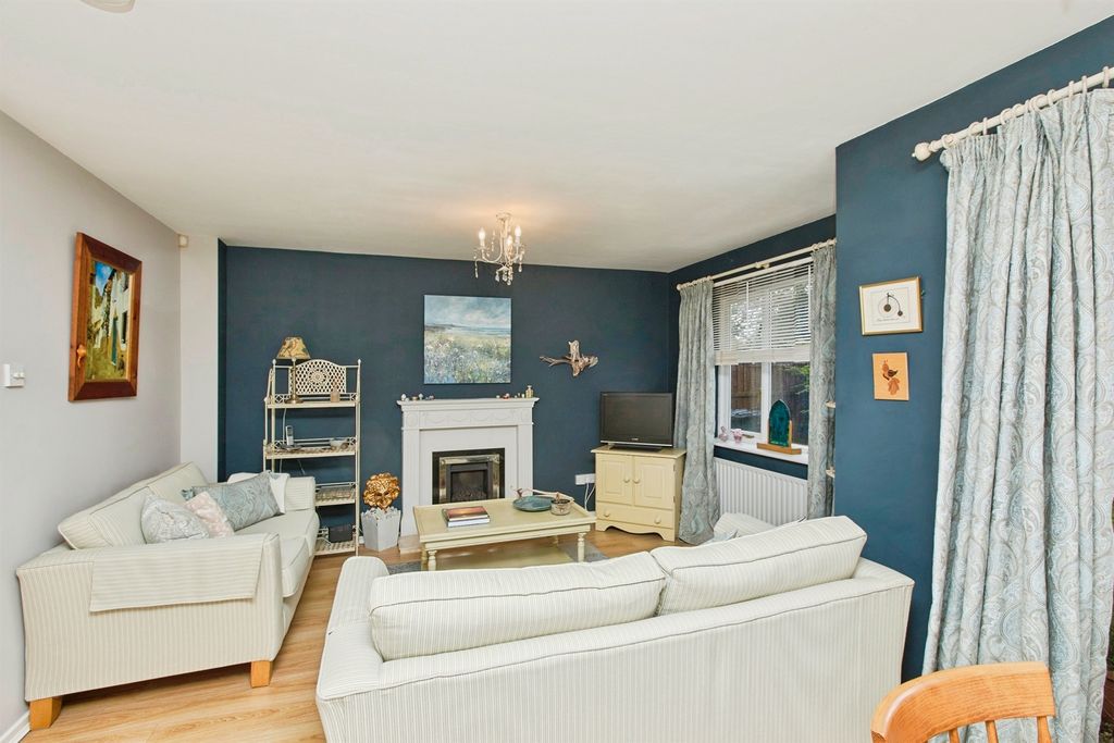 Property photo 2 of 19