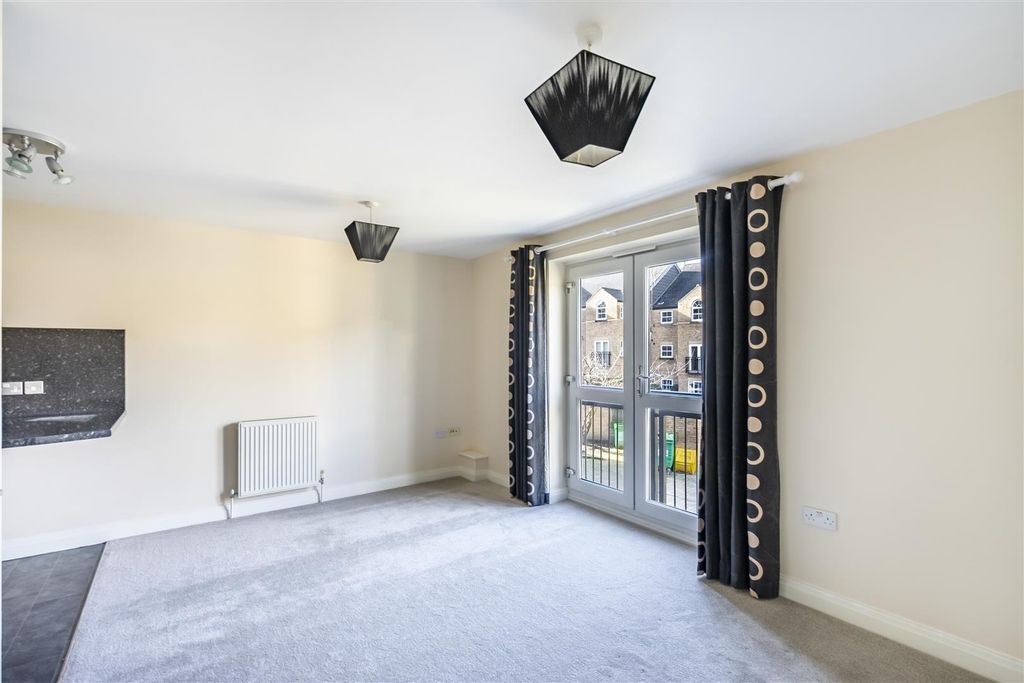 Property photo 2 of 8 32mc-5.Jpg