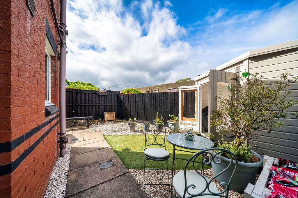Property photo 2 of 42 Rear Garden