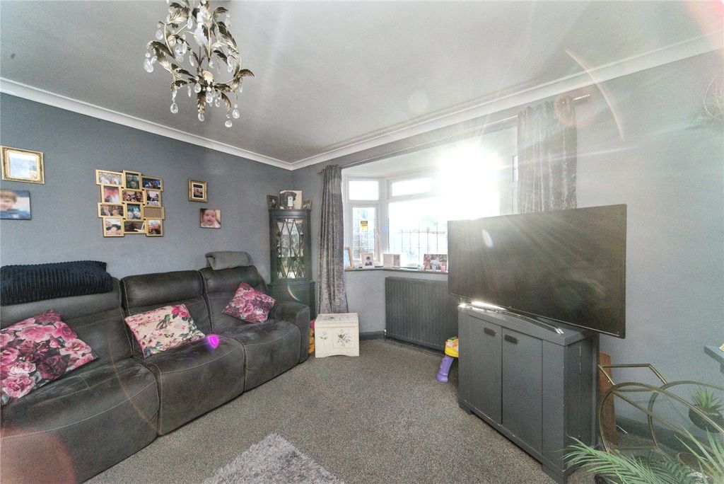 Property photo 3 of 15 Picture No. 02